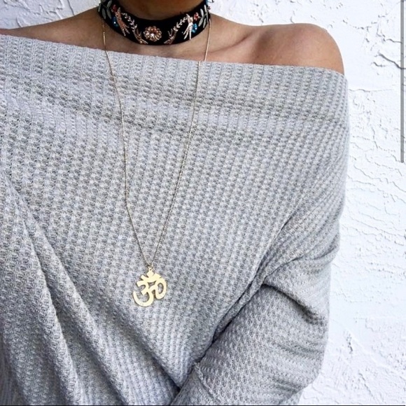 OM Charm 18k Gold Plated with Silver Tone Chain - Picture 2 of 6